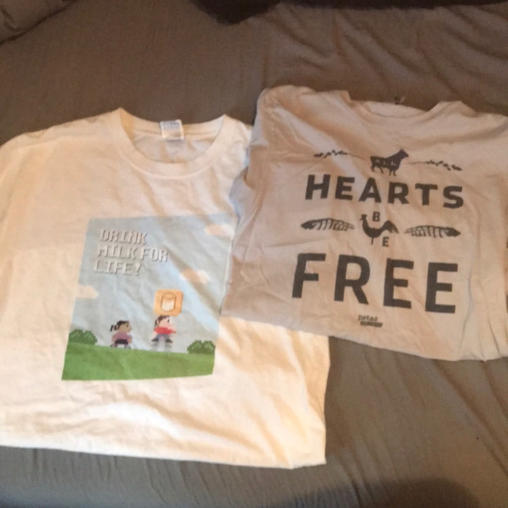 comfortable t shirt pair!